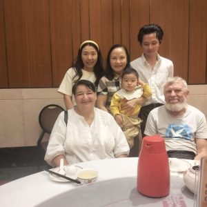 hinter uns der jüngere Teil