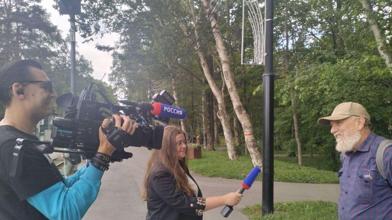 erst ein bisschen stockend